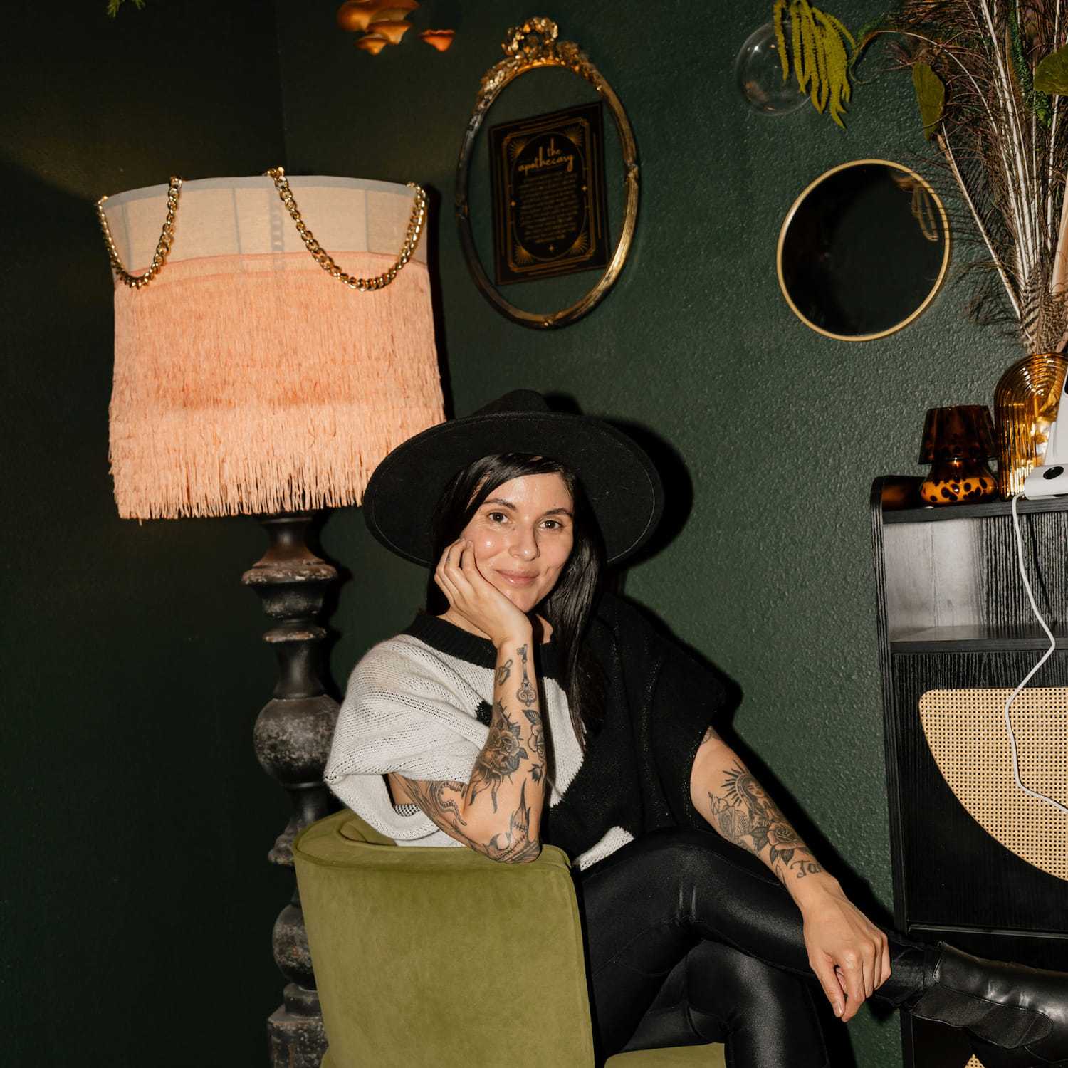 Portrait of Vanessa Butts, a professional stylist at Extension 809, showcasing their expertise and style.